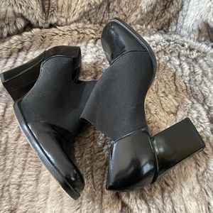 shoe boot, leather, size 8.5 Nine West, leather